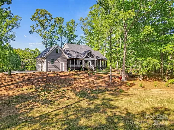795 Bellegray Rd, Clover, SC