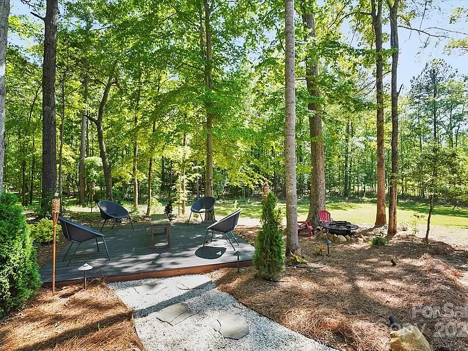 795 Bellegray Rd, Clover, SC