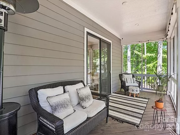 795 Bellegray Rd, Clover, SC