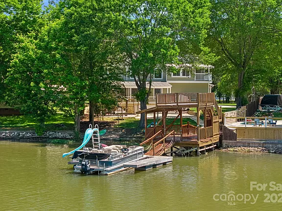 Riverfront Rd, Lake Wylie, SC
