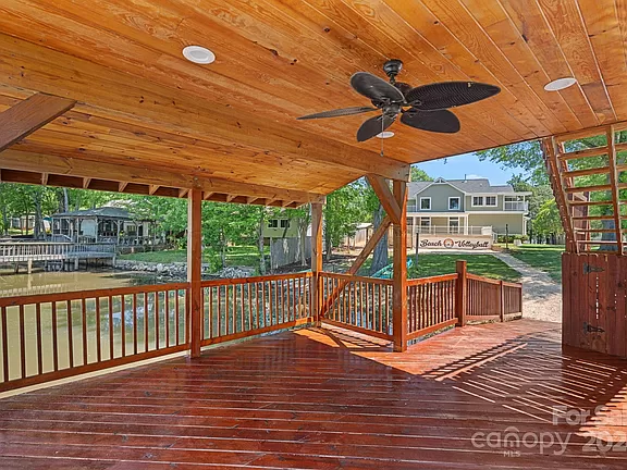 Riverfront Rd, Lake Wylie, SC
