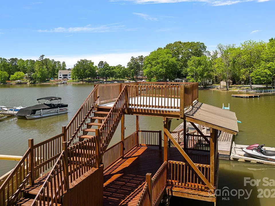 Riverfront Rd, Lake Wylie, SC