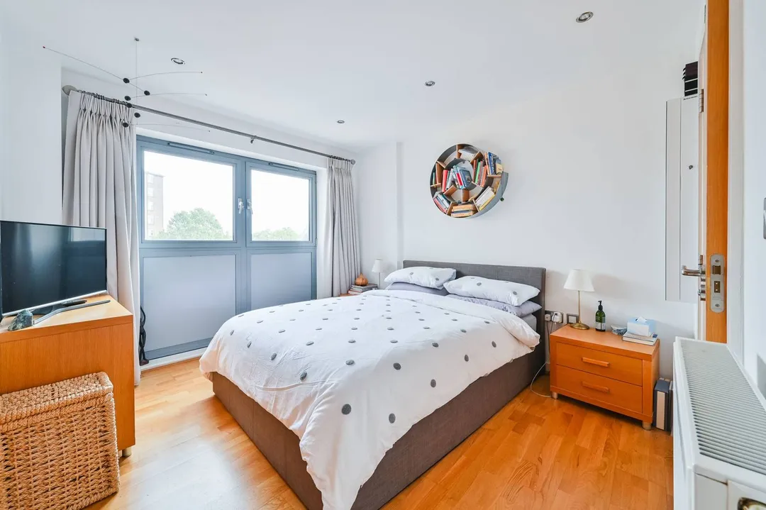 3 bed maisonette for sale