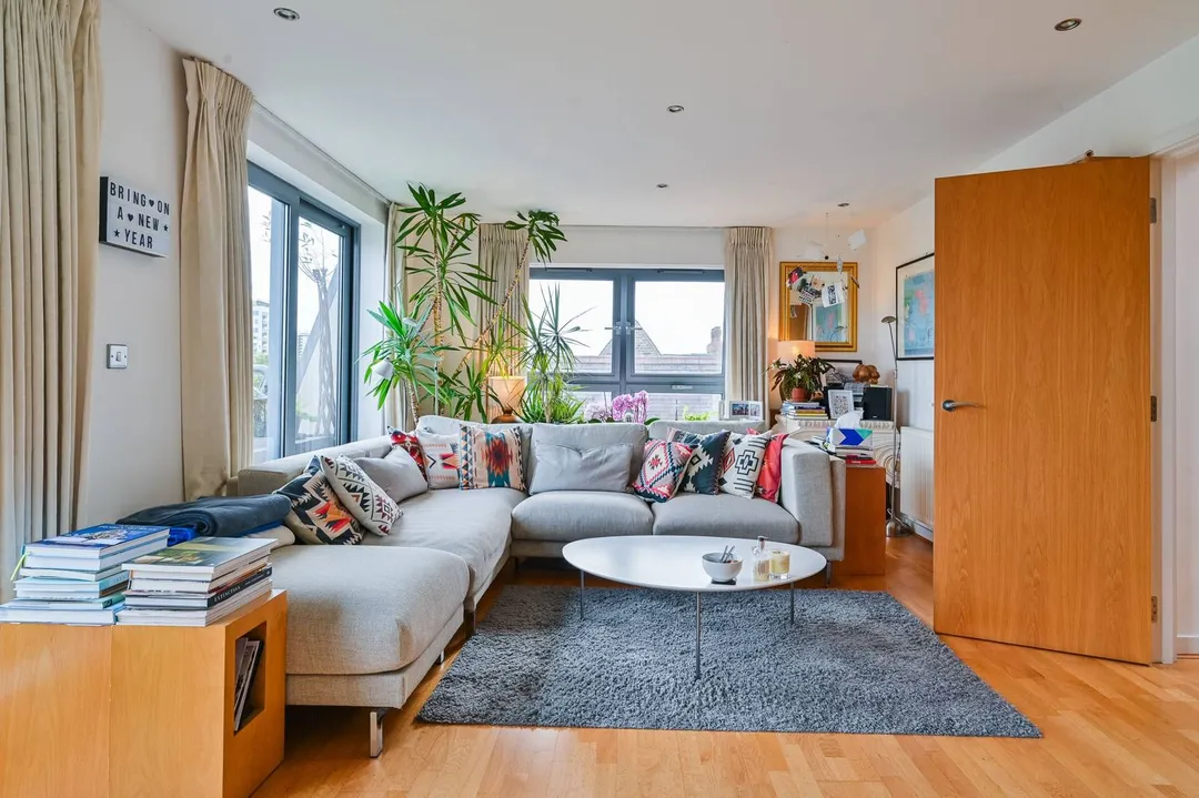3 bed maisonette for sale