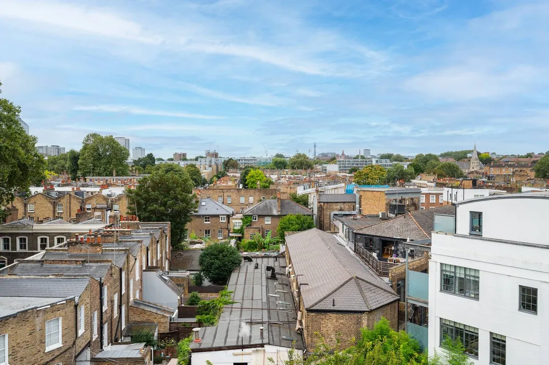 3 bed maisonette for sale