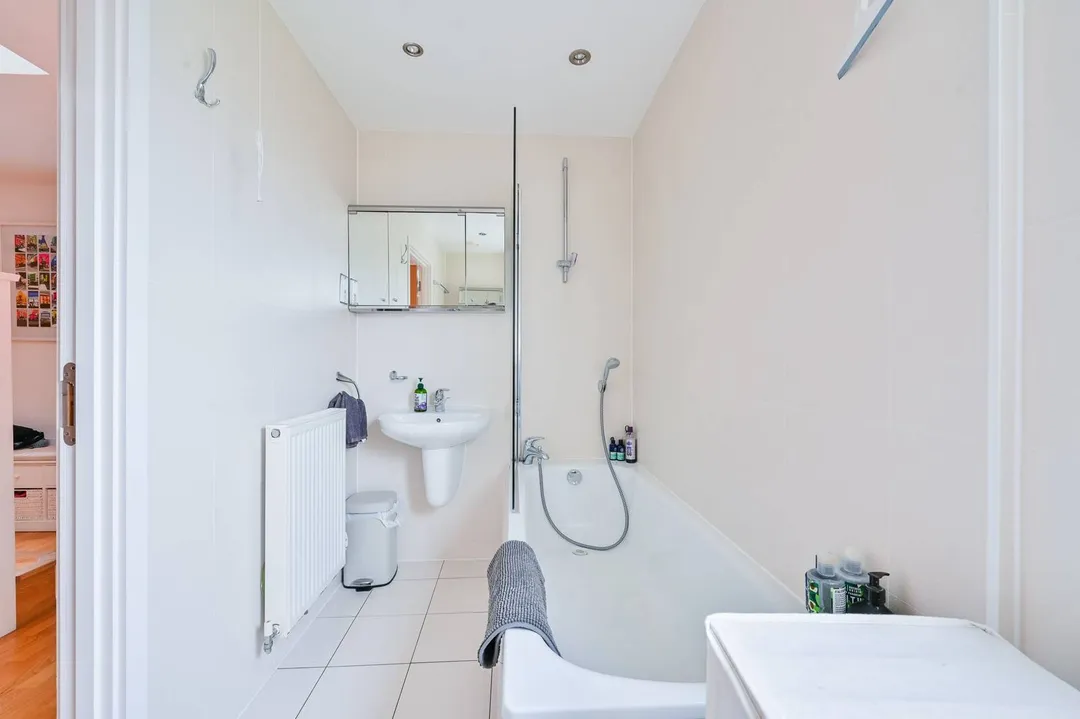 3 bed maisonette for sale