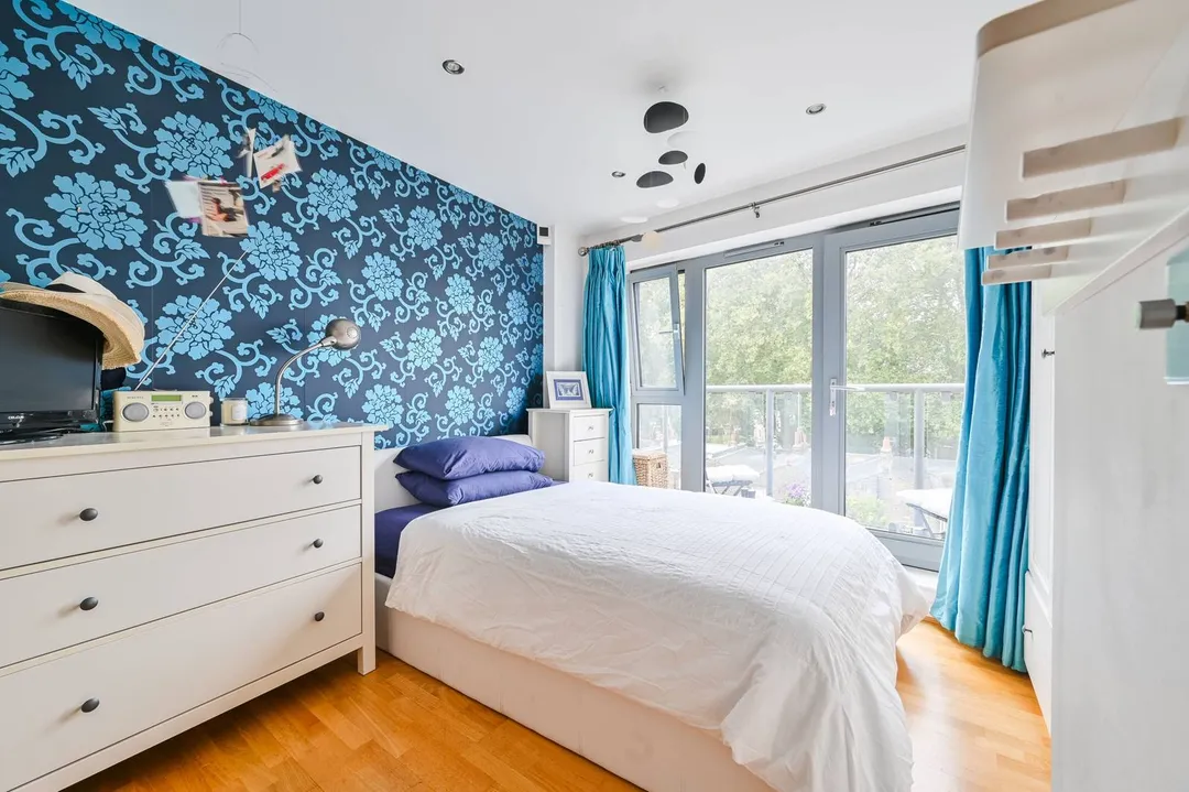 3 bed maisonette for sale