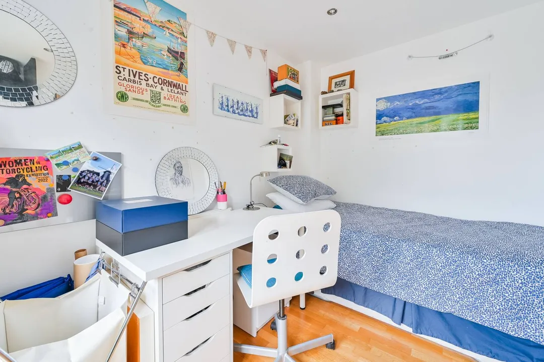 3 bed maisonette for sale