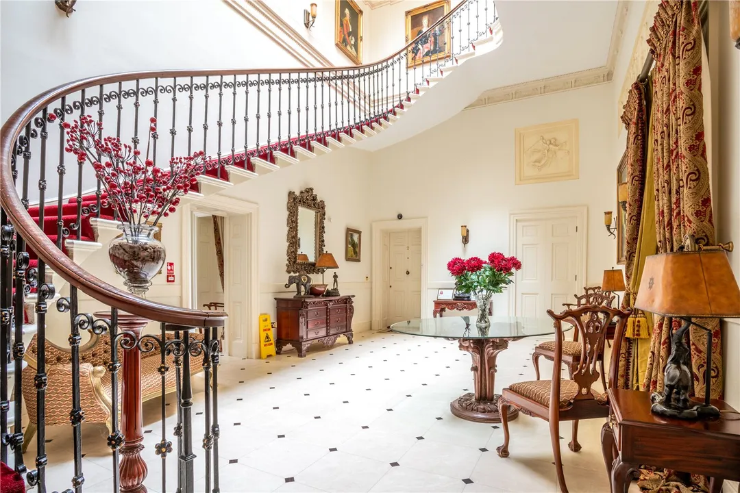 4 bed flat for sale