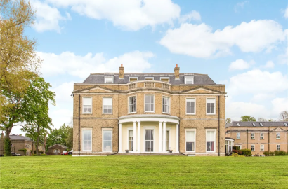4 bed flat for sale