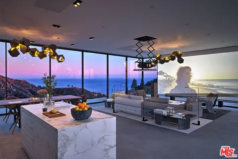 House In Malibu