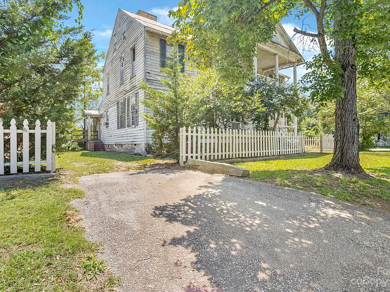 House In  Winnsboro