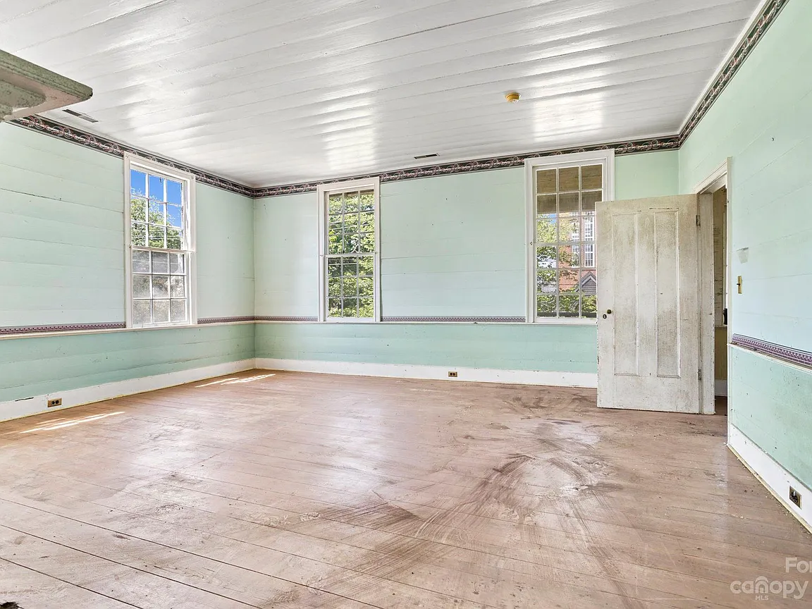 House In  Winnsboro