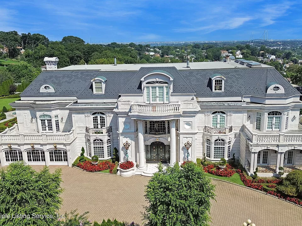 Benedict Rd, Staten Island