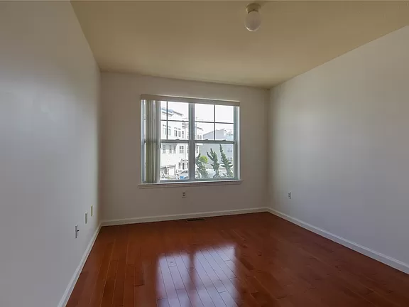 Catamaran Way, Arverne