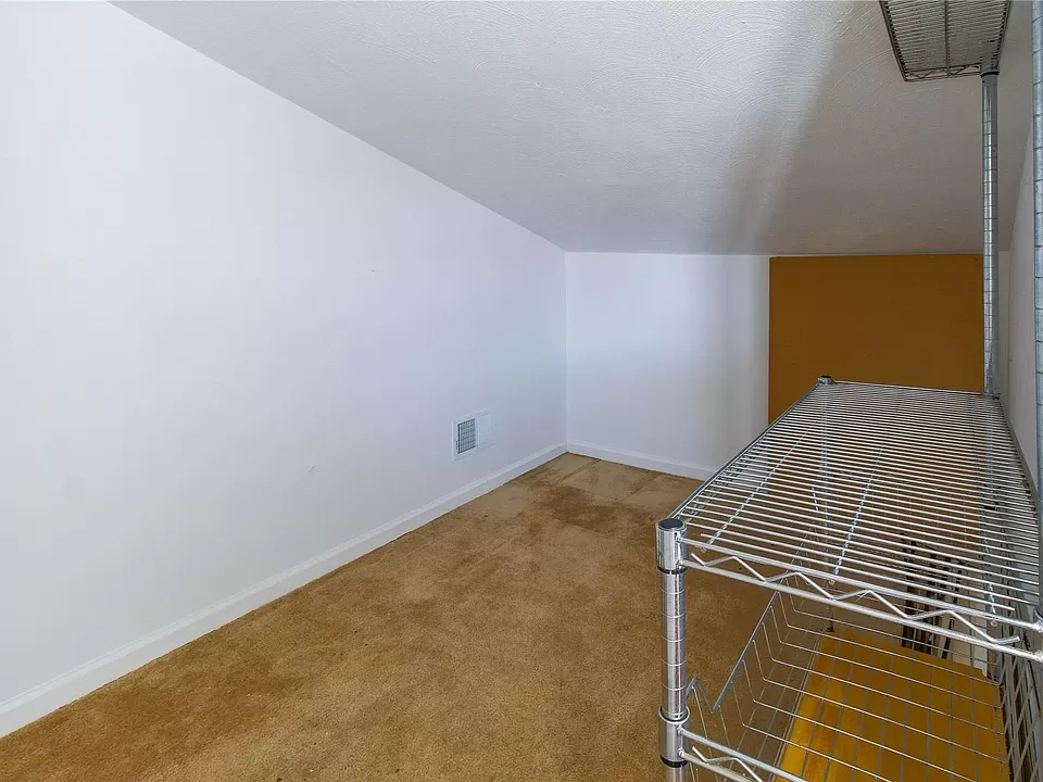 Catamaran Way, Arverne