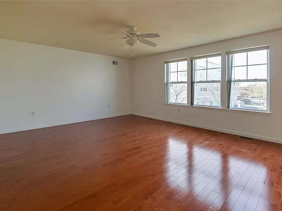 Catamaran Way, Arverne