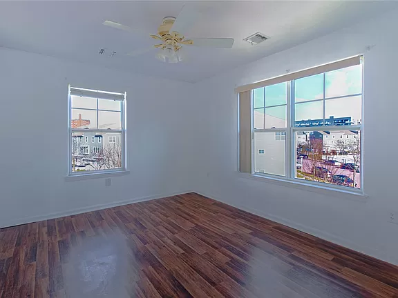 Catamaran Way, Arverne