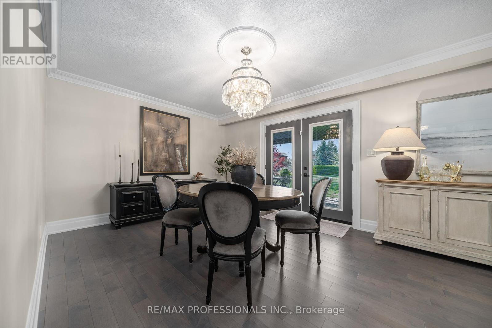182 GRACEFIELD AVENUE