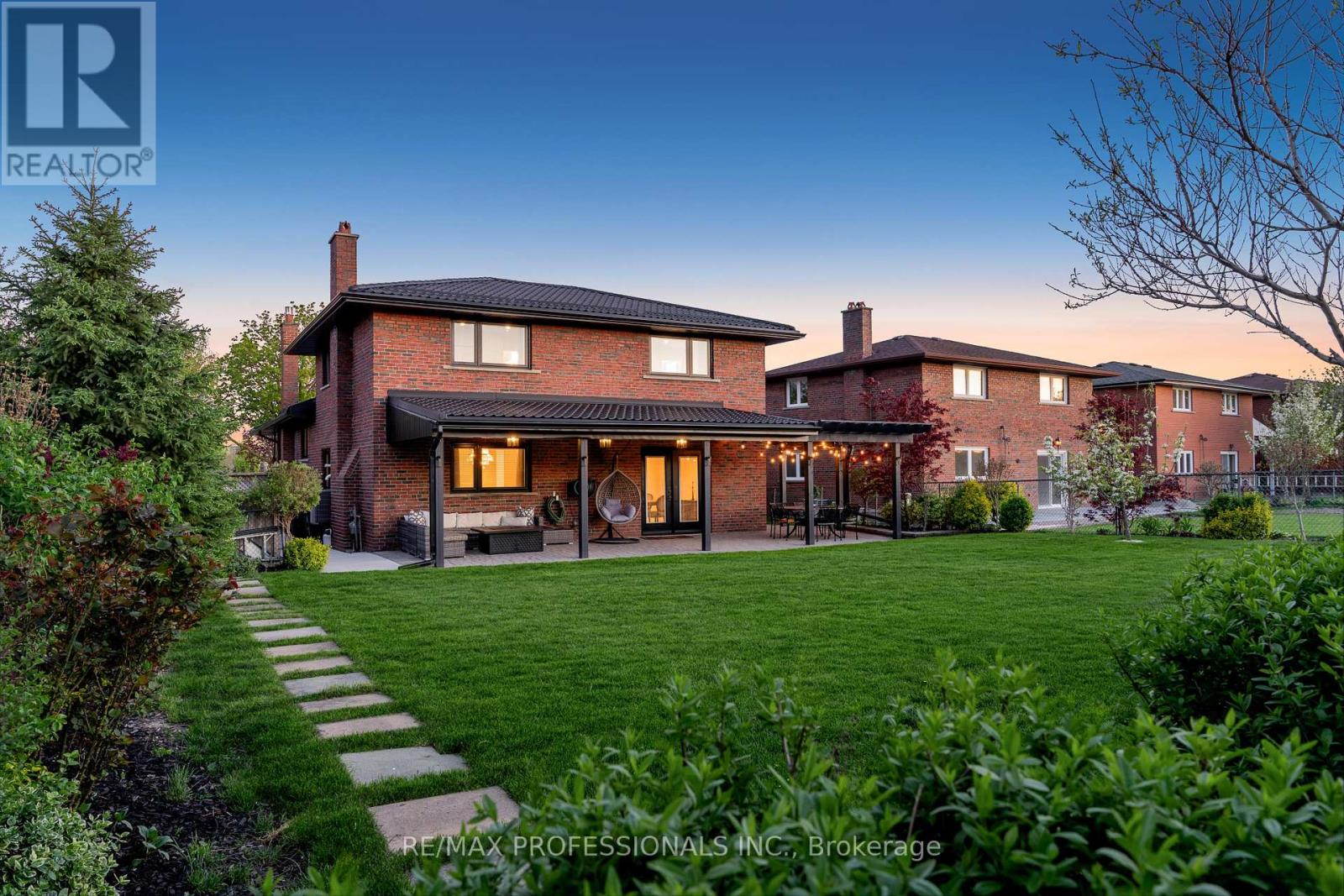 182 GRACEFIELD AVENUE