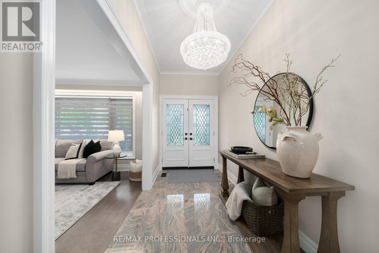 182 GRACEFIELD AVENUE