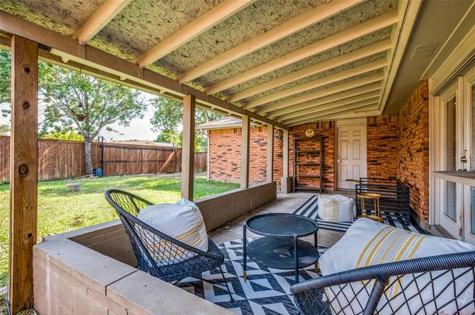 8618 Baumgarten Dr