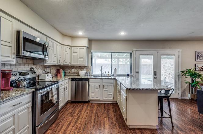 8618 Baumgarten Dr