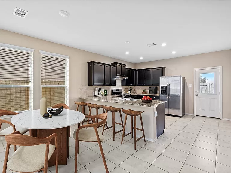 3058 Hawthorne Glen Ln