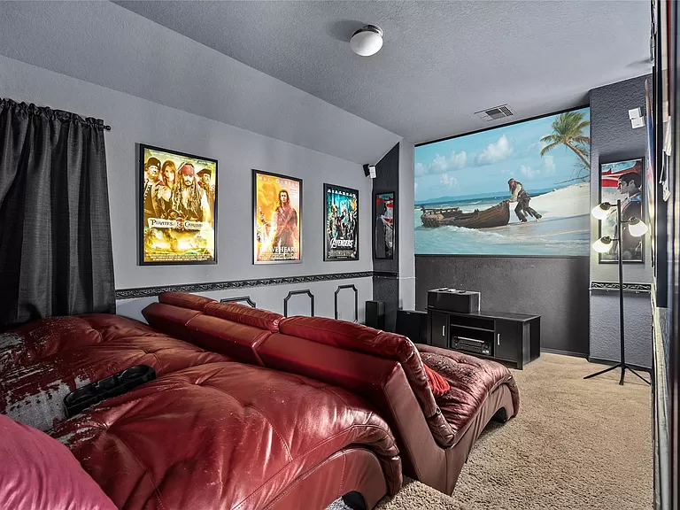 3058 Hawthorne Glen Ln