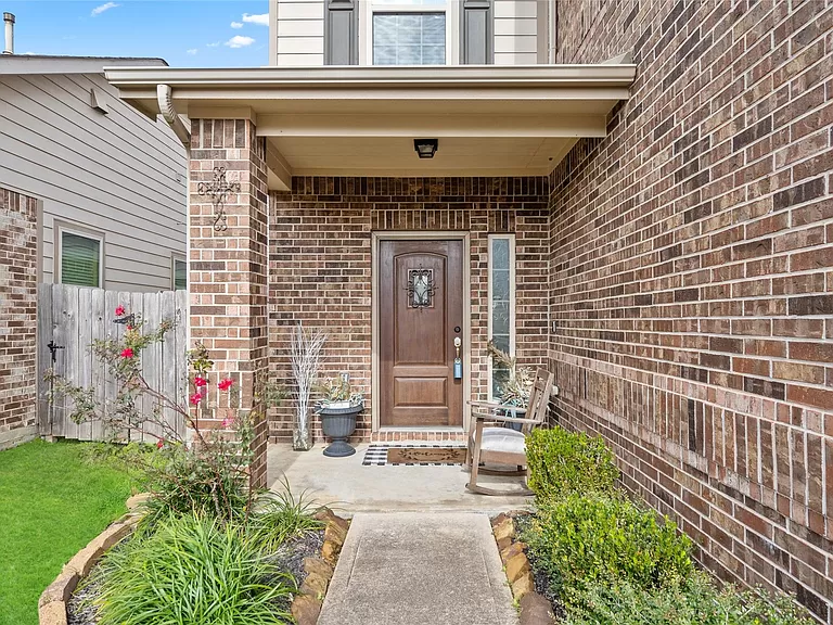 3058 Hawthorne Glen Ln