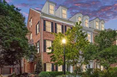 Fords Landing Way, Alexandria