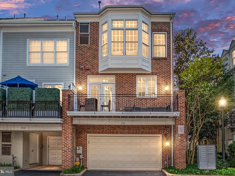 Fords Landing Way, Alexandria