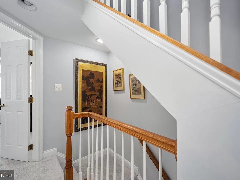 Fords Landing Way, Alexandria