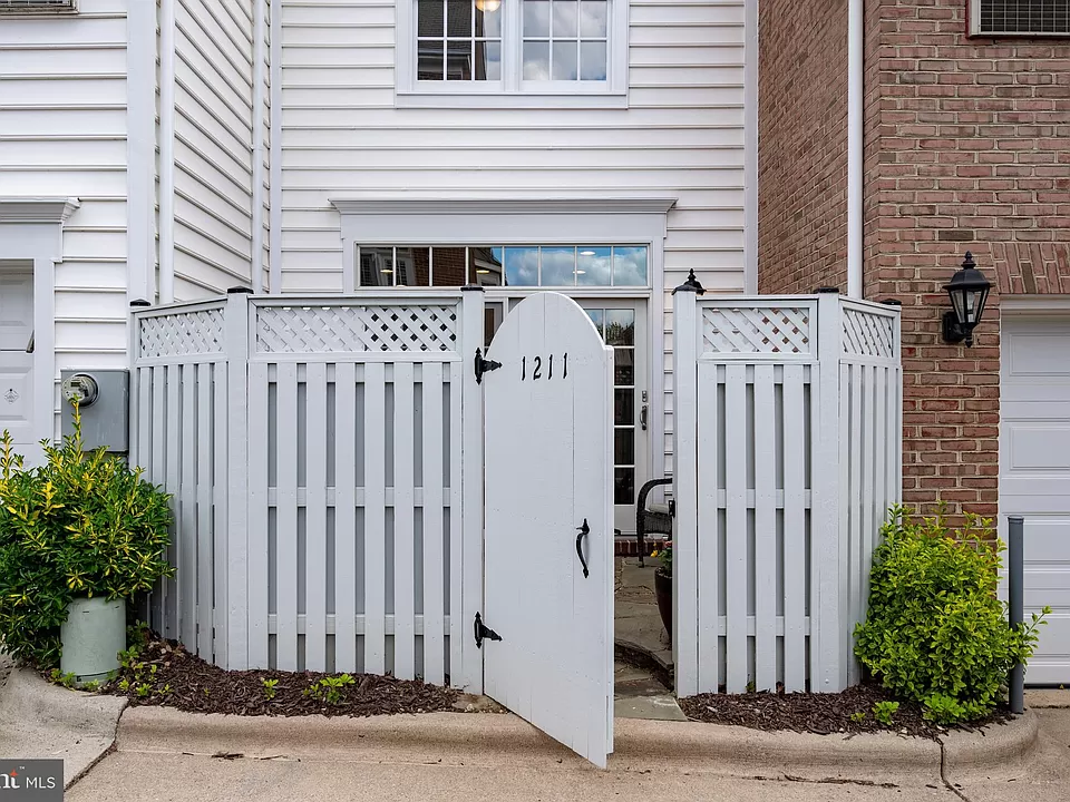 Wilkes St, Alexandria